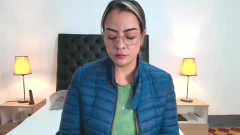 Snapshot of _jessii_ chatting on September 18, 2025, 1:13 pm Jessica online show from September 18, 2025, 1:13 pm