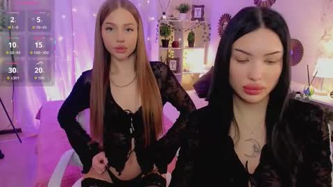 Jess blond and Leila brunette online show from February 13, 2026, 1:18 pm