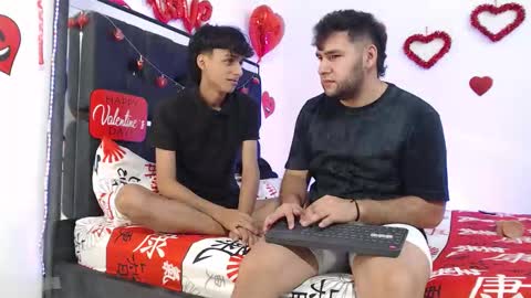 Snapshot of _jhossua_and_valerio_ chatting on February 17, 2026, 11:22 pm JHOSSUA VALERIO online show from February 17, 2026, 11:22 pm