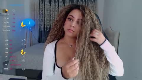 Snapshot of _just_a_queen_3 chatting on November 14, 2025, 4:28 pm _just_a_queen_3 online show from November 14, 2025, 4:28 pm