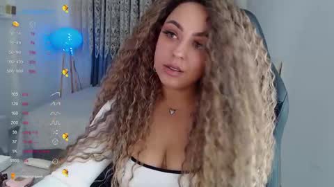 Snapshot of _just_a_queen_3 chatting on November 15, 2025, 11:07 am _just_a_queen_3 online show from November 15, 2025, 11:07 am