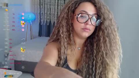 Snapshot of _just_a_queen_3 chatting on November 16, 2025, 7:14 am _just_a_queen_3 online show from November 16, 2025, 7:14 am