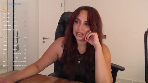 _just_a_queen_3 online show from June 11, 2026, 5:44 pm