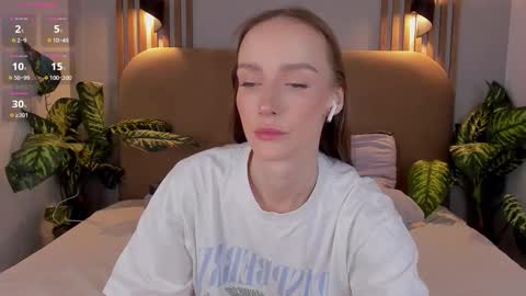 Snapshot of _k2__ chatting on November 11, 2025, 6:57 am Kira online show from November 11, 2025, 6:57 am