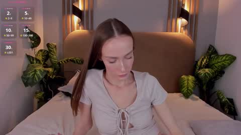 Snapshot of _k2__ chatting on November 12, 2025, 7:31 am Kira online show from November 12, 2025, 7:31 am