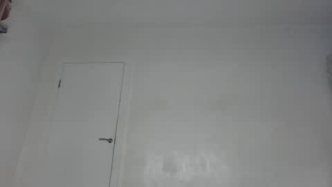 Snapshot of _kapelka_ chatting on May 13, 2026, 1:36 am KAPELKA online show from May 13, 2026, 1:36 am