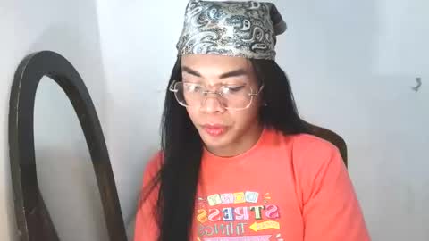 Snapshot of _karie_ chatting on October 7, 2025, 1:41 pm _karie_ online show from October 7, 2025, 1:41 pm