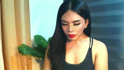 _karie_ online show from December 2, 2025, 12:43 pm