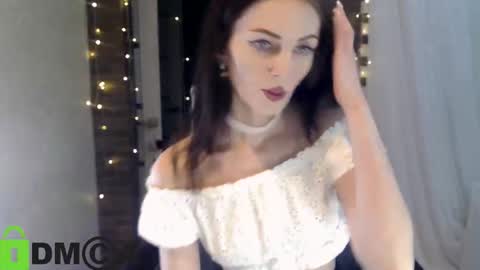  karolina online show from October 24, 2025, 5:09 pm