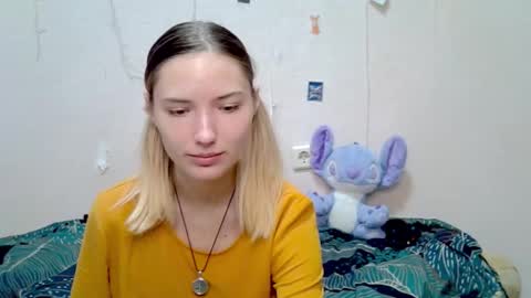 _kikiclark_ online show from September 23, 2025, 3:15 pm