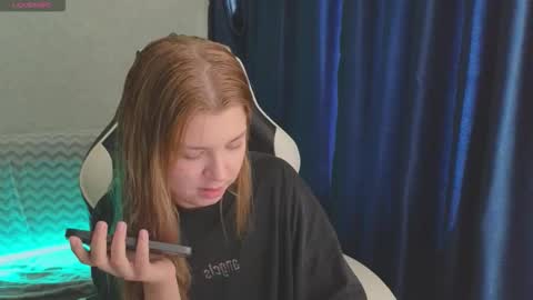 Molly   Emily online show from September 18, 2025, 9:55 am