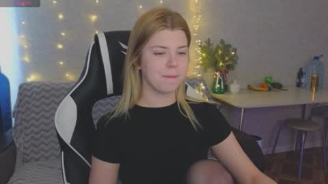 Molly   Emily online show from February 27, 2026, 8:47 am