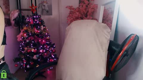 Snapshot of _kittyboo chatting on December 31, 2024, 2:51 am Aleksa online show from December 31, 2024, 2:51 am