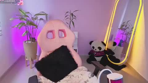 Kylie online show from October 15, 2025, 8:42 pm