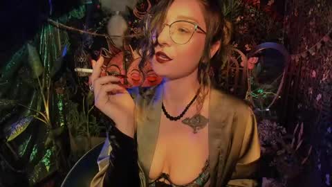 Lady Luna online show from May 12, 2026, 10:40 pm