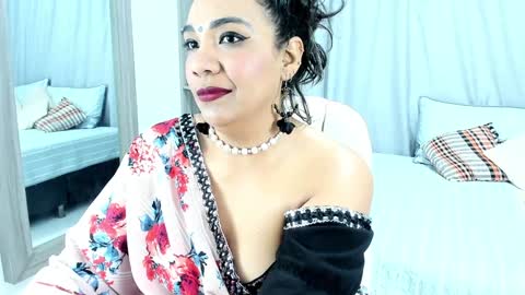 NAILHA SAJANI  online show from December 10, 2024, 3:55 pm