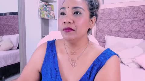 NAILHA SAJANI  online show from February 10, 2025, 3:32 pm