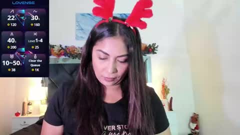 Snapshot of _lauralove_69 chatting on December 23, 2024, 5:32 pm Lauralove online show from December 23, 2024, 5:32 pm