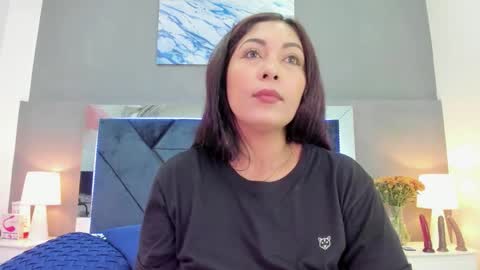 Snapshot of _lauralove_69 chatting on October 15, 2025, 4:29 pm Lauralove online show from October 15, 2025, 4:29 pm