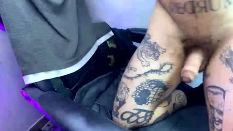 Layne online show from October 13, 2025, 7:52 am