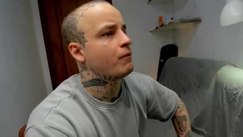 Layne online show from March 31, 2026, 8:48 am