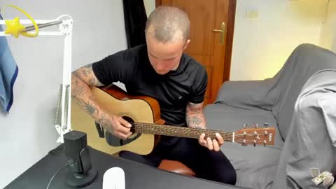 Layne online show from May 31, 2026, 3:19 pm