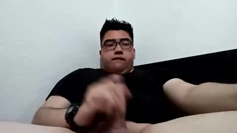 _leclerc_ online show from February 5, 2025, 10:44 pm