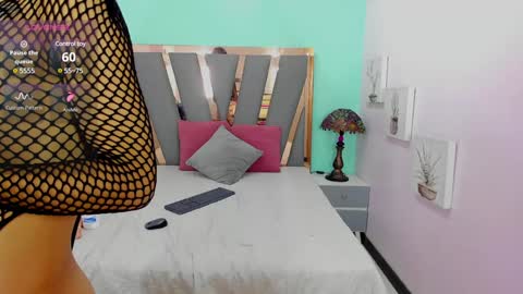 Snapshot of _lemmon_ chatting on February 7, 2025, 5:51 pm L E M M O N online show from February 7, 2025, 5:51 pm