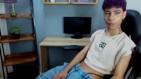 Snapshot of _lemmon_ chatting on February 20, 2025, 9:42 pm L E M M O N online show from February 20, 2025, 9:42 pm