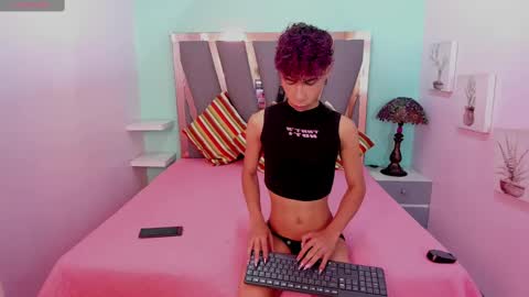 Snapshot of _lemmon_ chatting on February 24, 2025, 1:53 pm L E M M O N online show from February 24, 2025, 1:53 pm