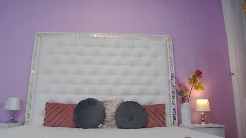 Lena Paul online show from December 1, 2025, 4:50 am