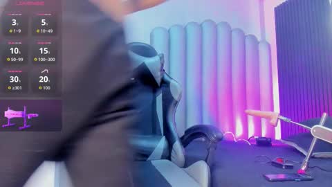 _leohot_ online show from October 30, 2025, 4:03 am