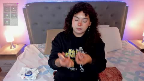 Liily online show from November 30, 2025, 3:05 pm