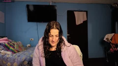 Lindasy online show from December 18, 2025, 9:21 pm