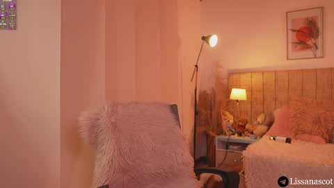 Lissana online show from April 19, 2026, 9:50 pm