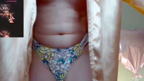 Snapshot of _little_misss chatting on January 28, 2025, 7:32 am Mila online show from January 28, 2025, 7:32 am