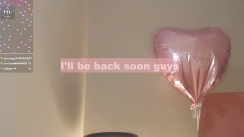 Snapshot of _little_misss chatting on February 14, 2025, 10:38 am Mila online show from February 14, 2025, 10:38 am