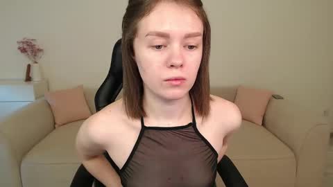 Snapshot of _little_sunshine_ chatting on June 3, 2026, 2:33 pm My name is lina Lush is activePrivate is Open online show from June 3, 2026, 2:33 pm