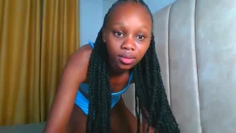 Littlevenus online show from October 7, 2025, 1:58 am