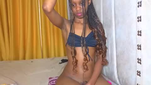 Littlevenus online show from November 23, 2025, 12:27 pm