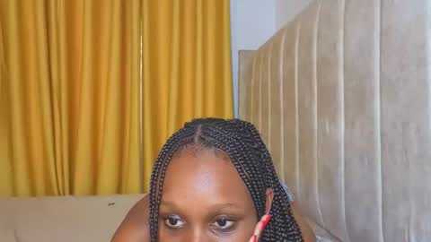 Littlevenus online show from November 25, 2025, 12:49 pm