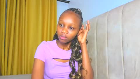 Littlevenus online show from February 16, 2026, 1:57 am