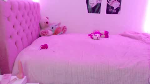 Snapshot of _lloou_ chatting on October 14, 2025, 12:55 am Sofia 3 online show from October 14, 2025, 12:55 am