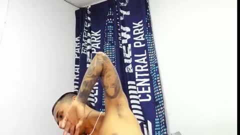 _logan_colton_ online show from November 4, 2025, 11:15 pm