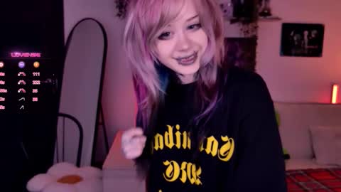 Lolly online show from November 18, 2025, 10:31 am