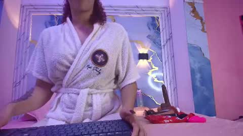 Lorrayne online show from September 19, 2025, 12:06 pm