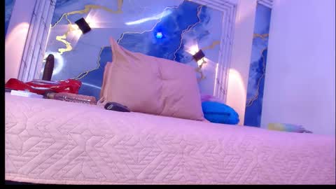 Lorrayne online show from November 8, 2025, 12:05 pm