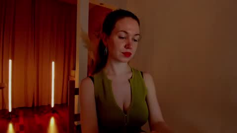 Snapshot of _lovely_lady chatting on February 25, 2025, 7:03 pm Alice online show from February 25, 2025, 7:03 pm