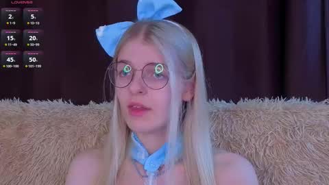 Monica online show from November 16, 2025, 6:02 pm