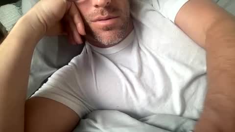 _lululeo_ online show from May 9, 2026, 1:33 am